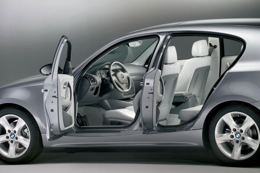  BMW 1-Series 5-Door 2005 года  (фото 180 из 187)